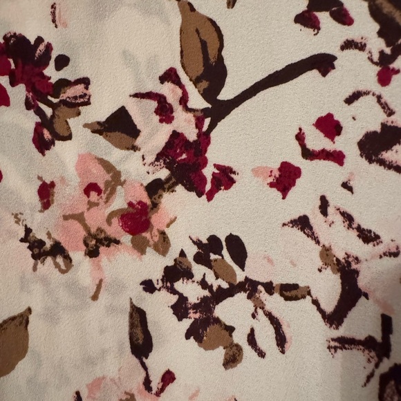 White House Black Market Floral Blouse Pink Cream Small - Picture 6 of 13
